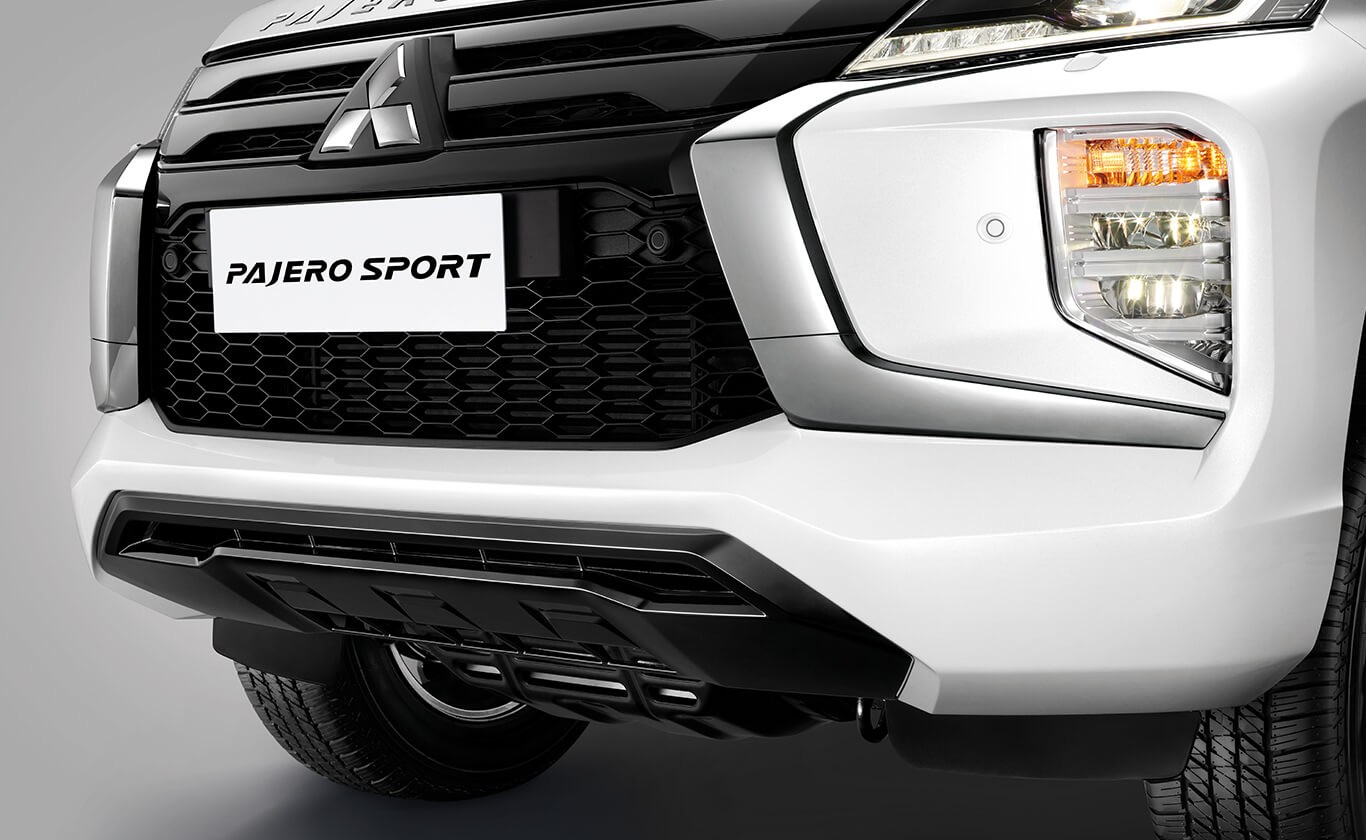 Mitsubishi Pajero Sport Elite Edition Black Front Under Garnish