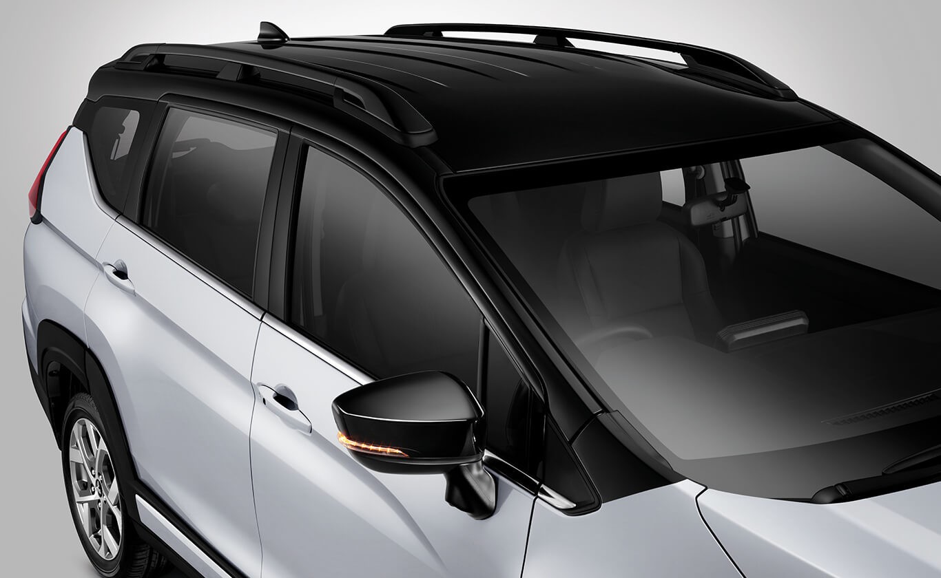 Mitsubishi New Xpander Cross Elite Edition Two Tone Roof