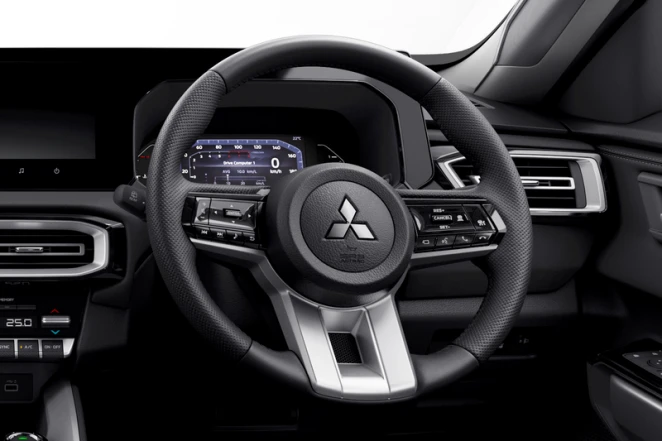 Mitsubishi Destinator Smartphone Pocket di Bagian Belakang Kursi
