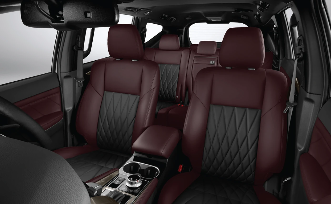 Mitsubishi New Pajero Sport New Black and Burgundy Interior